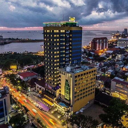 Arthama Hotels Makassar Exterior photo
