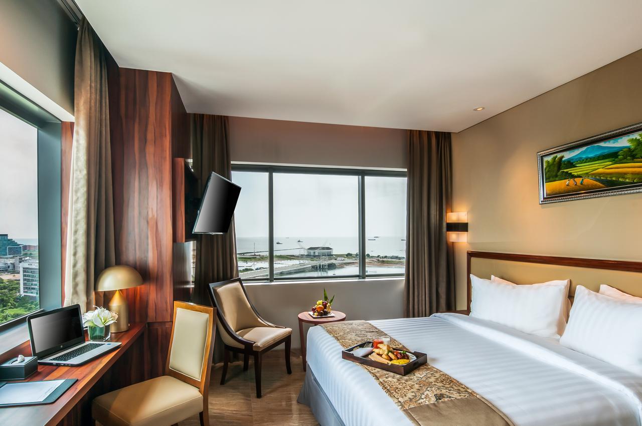 Arthama Hotels Makassar Exterior photo